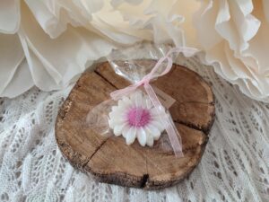 Sojowa Stokrotka Czerwony Środek - Na Podziękowanie dla gości