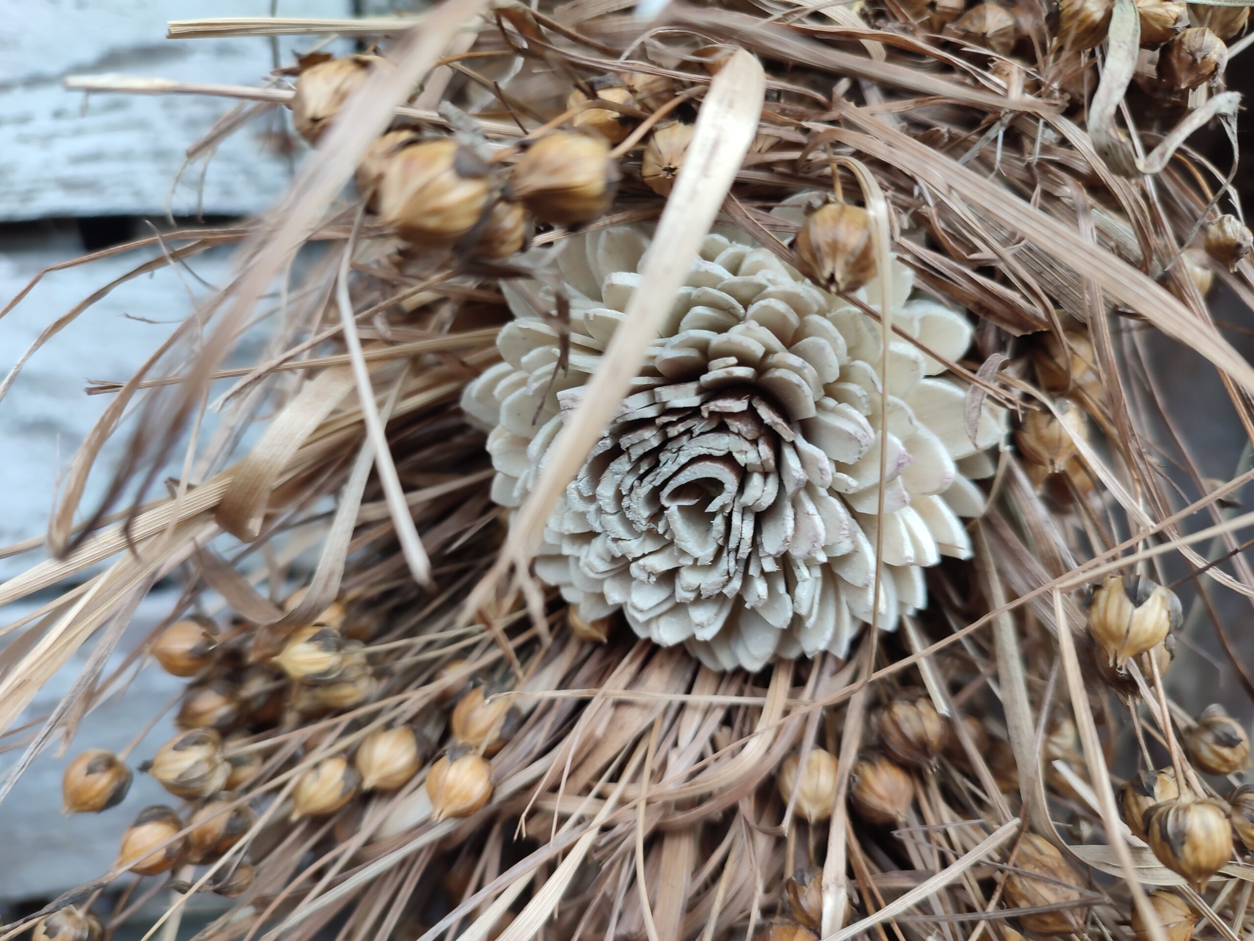 Wianek Naturalny w stylu Boho w kwiatami Shola - obrazek 3